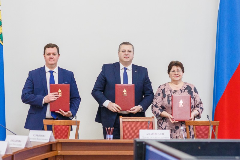 В Астраханской области заключено региональное трехстороннее соглашение между Правительством области, АОООП и объединениями работодателей